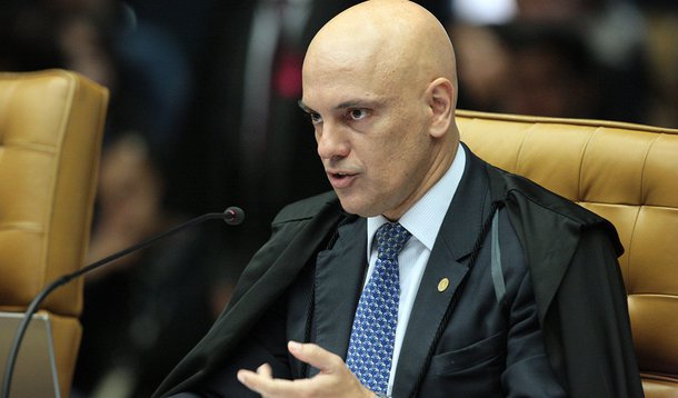 Moraes recua e revoga censura a revista