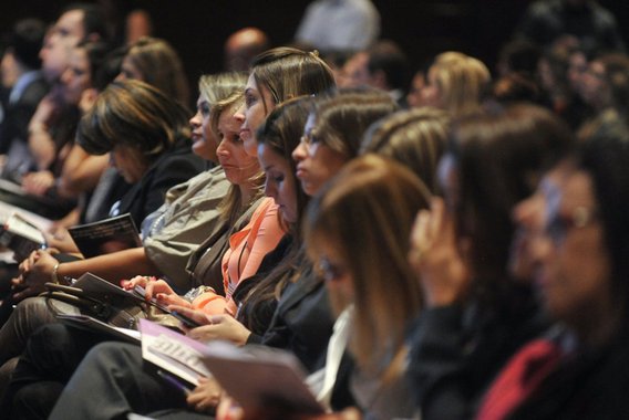 Renda das mulheres é 42,7% menor que a dos homens, diz Pnud