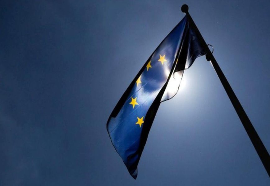 UE planeja multa por uso indevido de dados para influenciar eleições