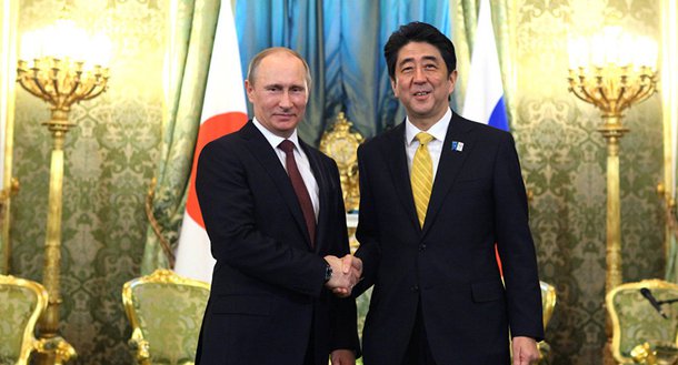 Putin convida premiê do Japão a assinar acordo de paz ainda em 2018
