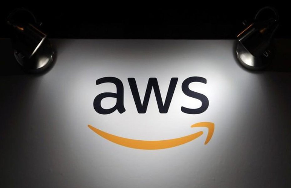 Unidade de computação em nuvem da Amazon investirá quase US$1 bi na Indonésia, diz ministro