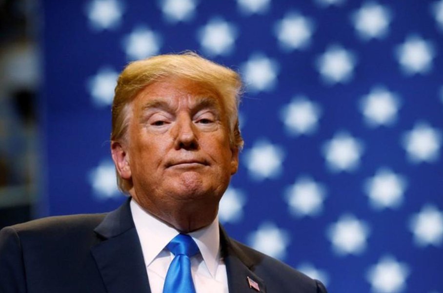 Trump ampliou limites para uso de armas cibernéticas dos EUA, diz WSJ