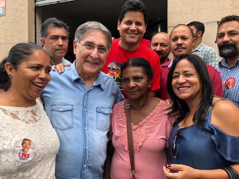 Pimentel: tenho orgulho de ser amigo de Lula, Anastasia tem vergonha de Aécio