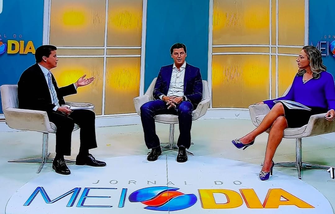Daniel diz fazer campanha baseada na verdade e critica Caiado