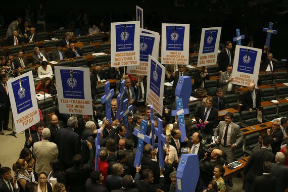 É preciso sair da crise investindo no Brasil