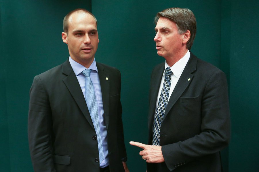 Bolsonaro escolhe publicitário da família para cuidar das verbas de propaganda