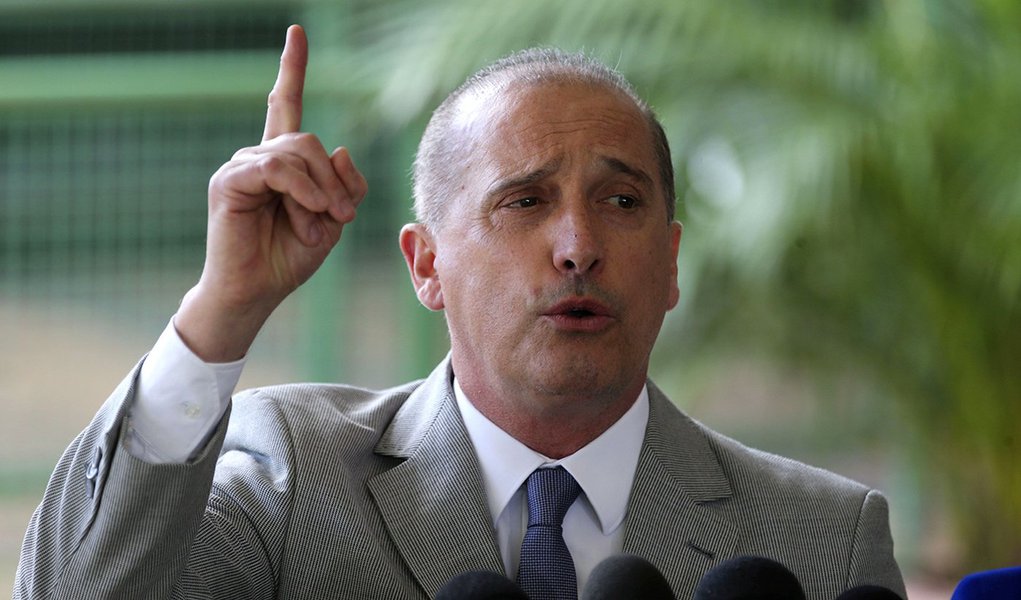 Não há dúvida do apoio do presidente a Moro, diz Onyx