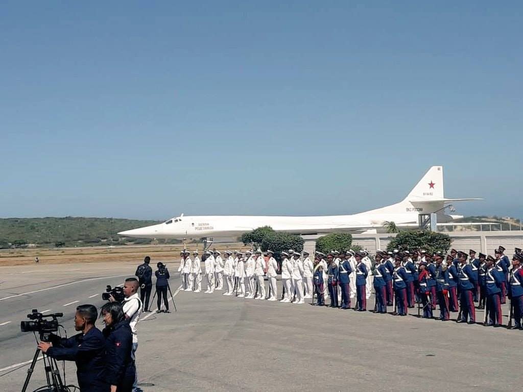 EUA reagem com fúria ao pouso de bombardeiros russos na Venezuela