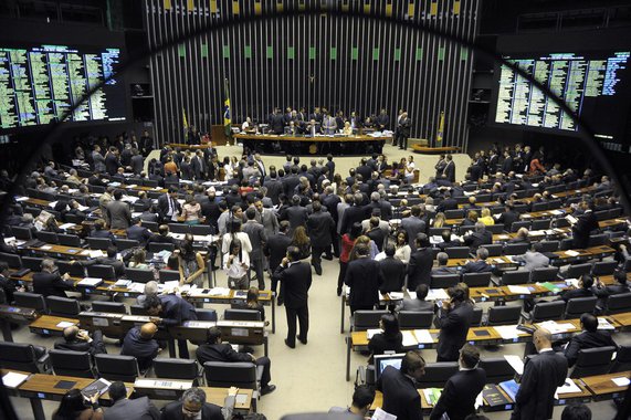 Como “500 ladrões” no Congresso podem ajudar a regenerar o País?