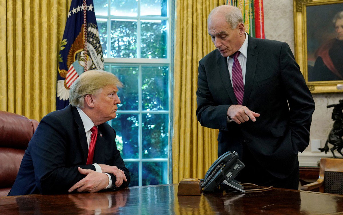 Trump anuncia saída de seu assessor mais próximo