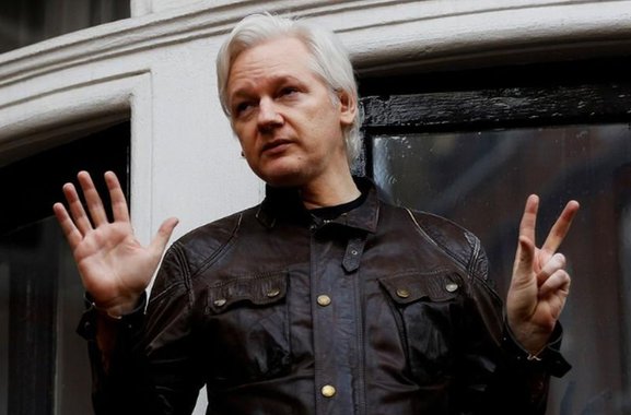 Assange quer depor no Senado dos EUA sobre interferência russa na eleição