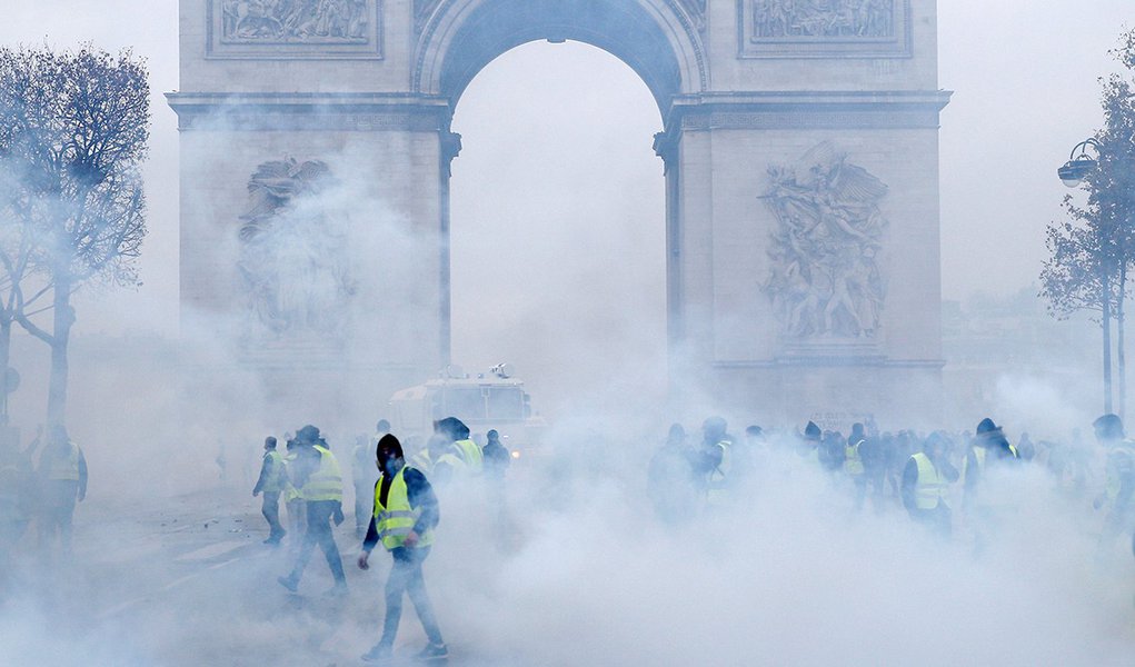 Protestos encolhem vendas na França em até 25%