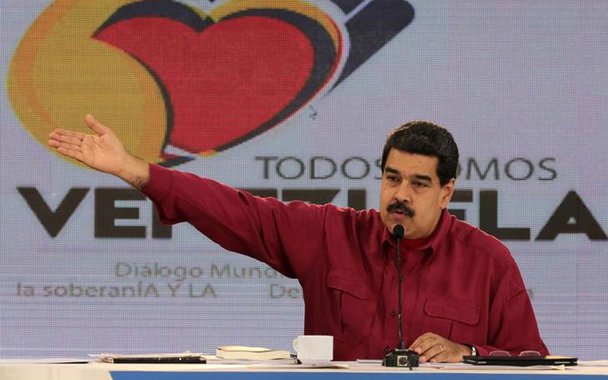 Maduro não descarta pegar em armas para defender “a paz e a democracia”