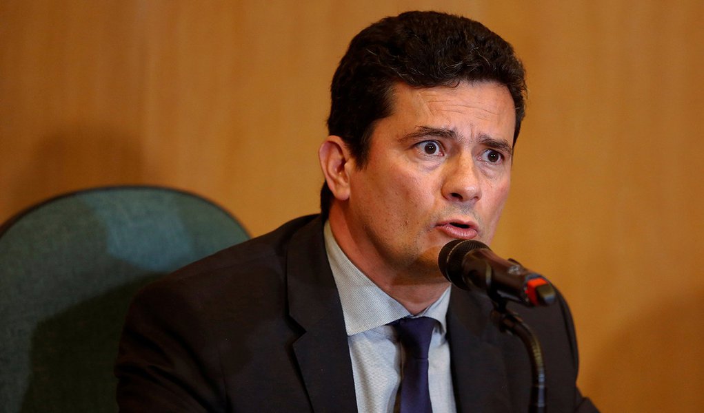 Moro vai investigar a origem de R$ 174,5 bilhões que foram regularizados