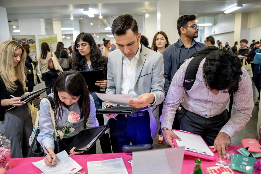 Mau exemplo: emprego nos EUA paga pouco e não tem direitos