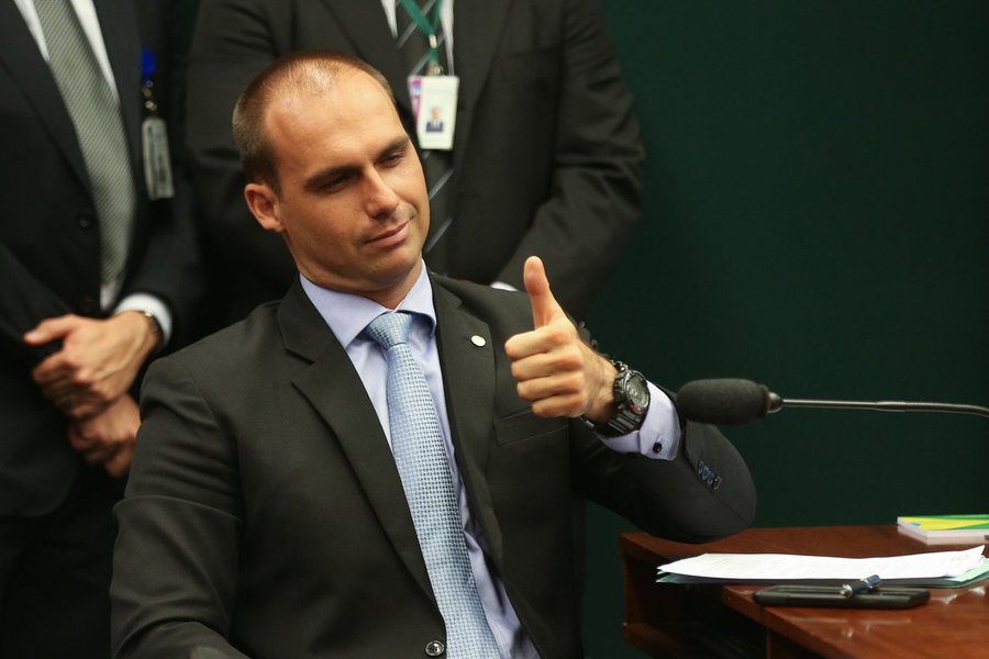 Governo talvez não consiga aprovar reforma, diz Eduardo Bolsonaro