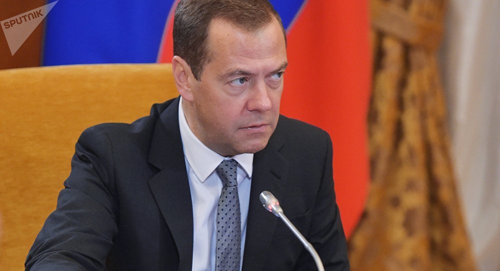 Medvedev fustiga Poroshenko: não tem chances de vencer eleições na Ucrânia