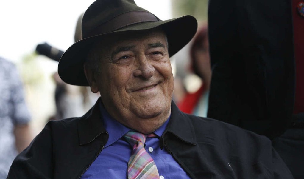 Diretor italiano Bernardo Bertolucci morre aos 77 anos