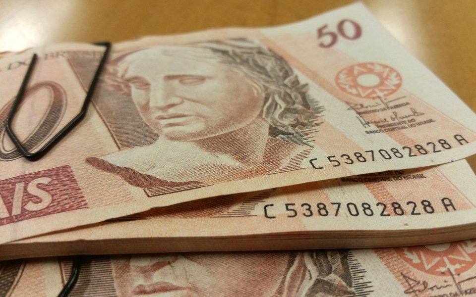 Correção do salário mínimo: uma questão de justiça