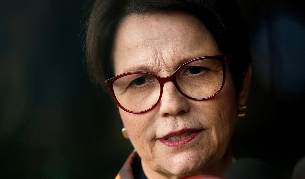 Tereza Cristina ameaça acabar com o Mercosul