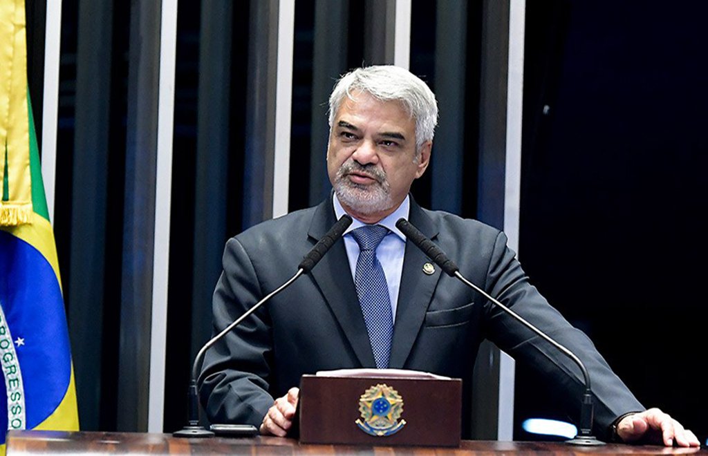 Humberto critica ‘turma difusora de fake news de Bolsonaro’ sobre Cuba