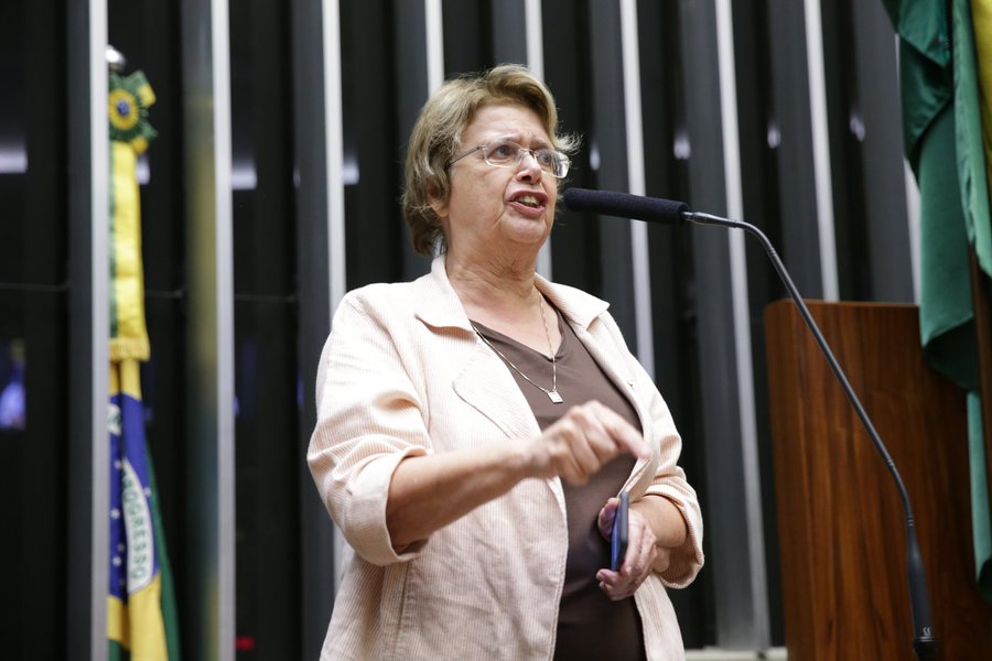 ‘Escola Sem Partido tenta usurpar o pensamento crítico das escolas’