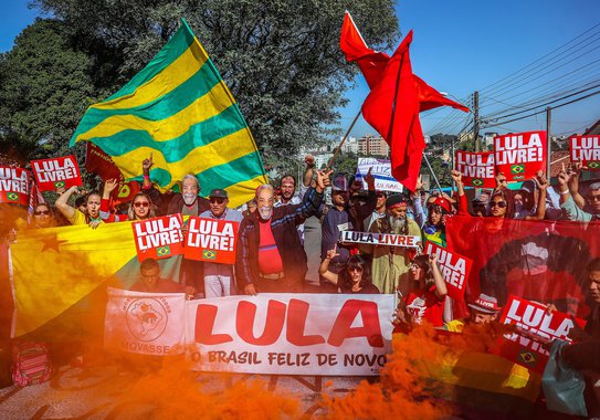 Tempos difíceis. Aglutinar forças é urgente