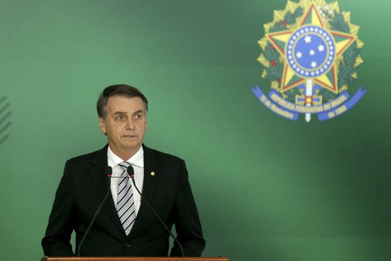 Bolsonaro, o sem noção, voltou, diz Fernando Brito