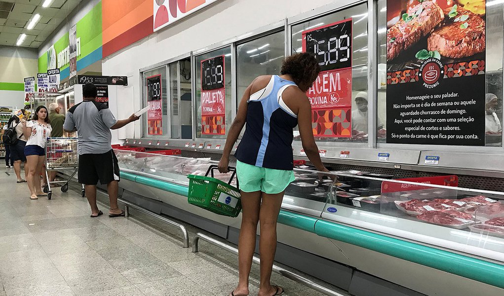 Vendas do varejo despencam no pior setembro para o setor em 18 anos