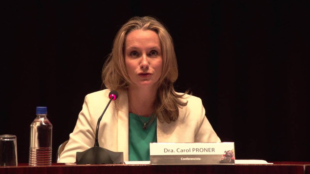 Carol Proner sobre Moro: que juiz é esse?