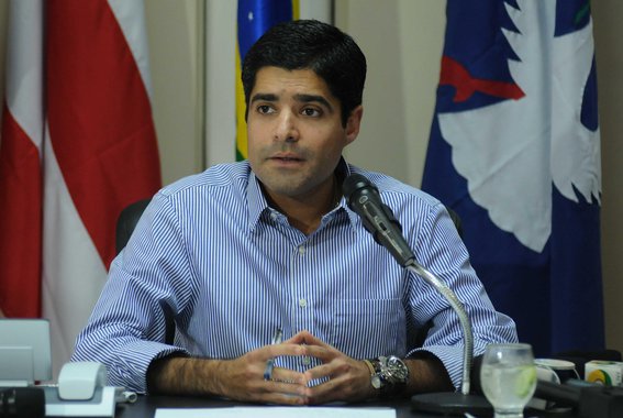 Neto é contra Lorenzoni ser impedido de assumir ministério por caixa 2