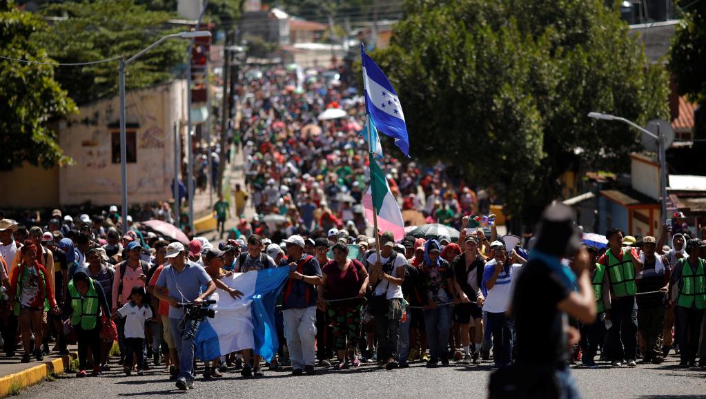 Trump diz que tropas não vão atirar contra caravana de migrantes