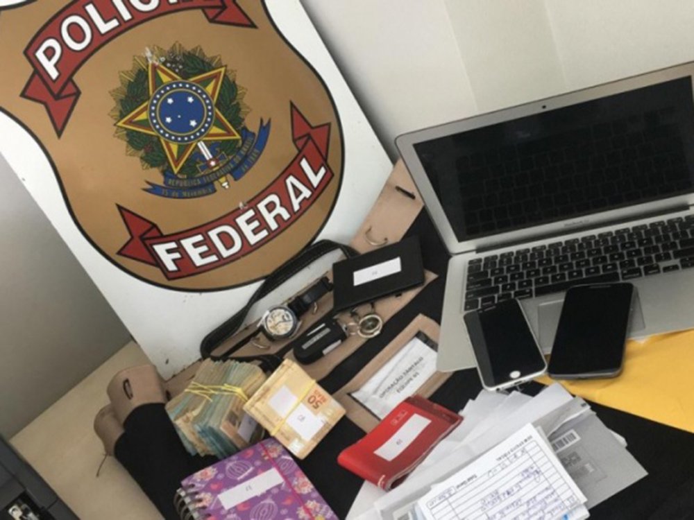 PF realiza operação contra fraudes em escolas e creches