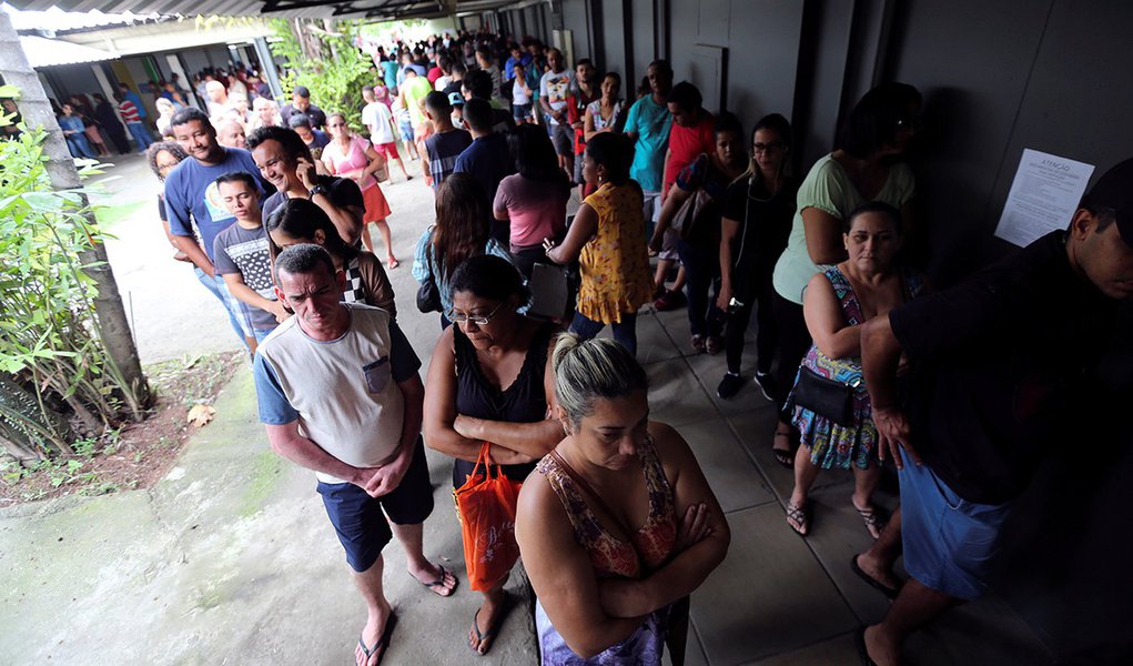 Mais de 300 candidatos ainda não prestaram contas