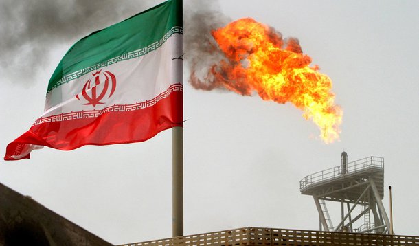 Irã inicia vendas de petróleo a exportadores privados para combater sanções dos EUA