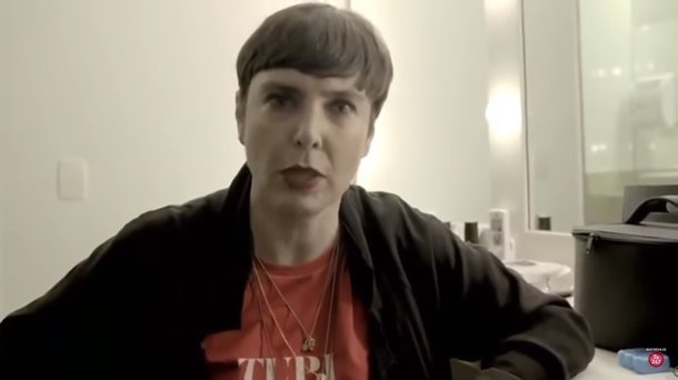 Adriana Calcanhoto: é hora de elegermos um professor