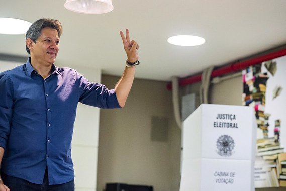 Haddad vota em SP: vamos lutar até o último minuto