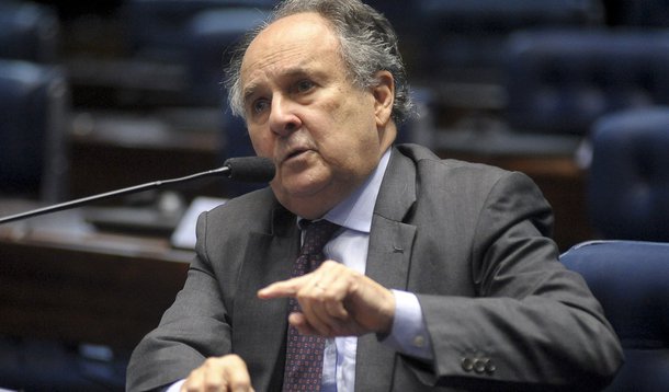 Cristovam Buarque reforça voto em Haddad