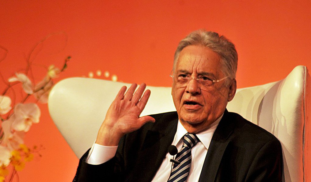 FHC condena ameaça de bolsonaristas a jornalistas