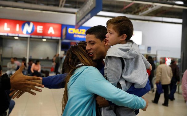 Plano venezuelano Volta à Pátria já repatriou mais de oito mil cidadãos
