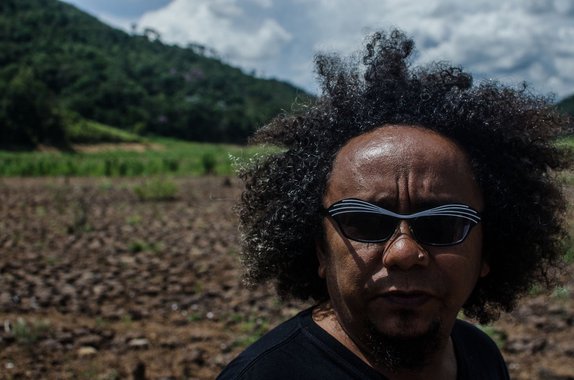 Chico César: “Esta é a face mais cruel e irracional do monstro que foi à rua em 2013”