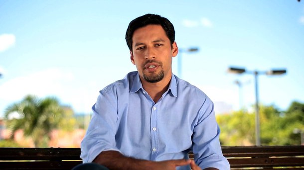 Senador do PSDB nega apoio a Bolsonaro por ele ter defendido mandante de assassinato de sua mãe