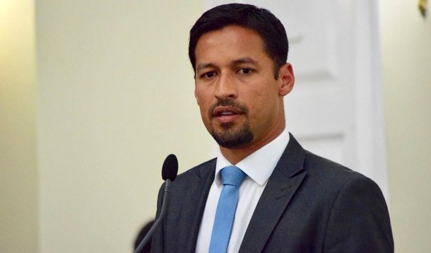 Bolsonaro votou contra cassação de mandante da morte de deputada federal