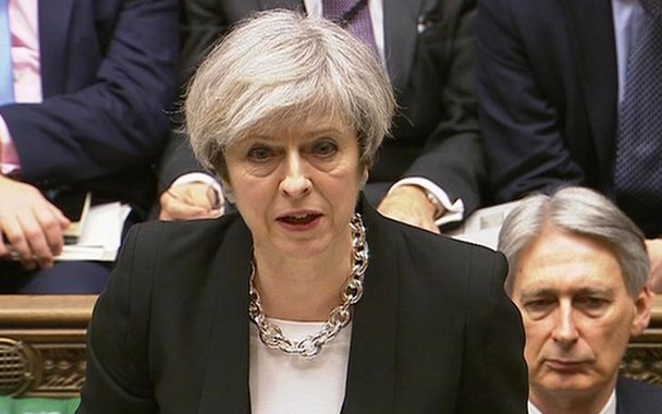 May faz apelo por união para conseguir acordo do Brexit