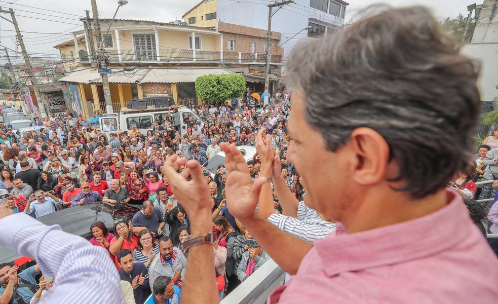 Na TV, Haddad critica violência política e apresenta propostas
