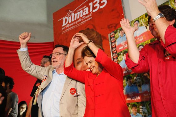 Dilma agradece votos e diz que luta agora é por frente em defesa da democracia