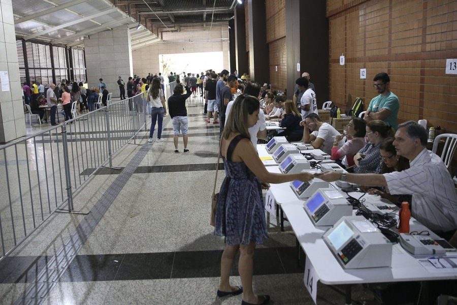 Bocas de urna trazem grandes surpresas