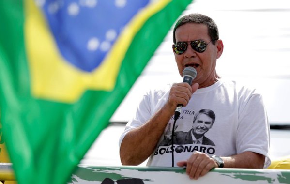 Centrais: país 'vai parar' se governo insistir em mexer na Previdência