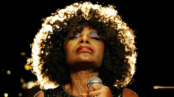 Artistas votam e pedem democracia
