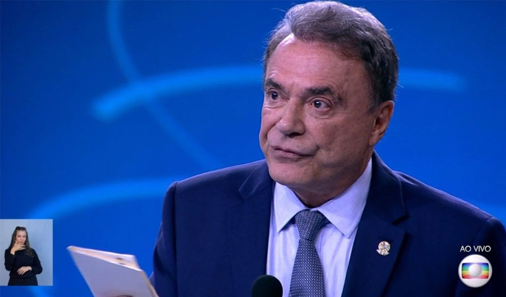 “Estou no estúdio e garanto: Alvaro Dias não está sóbrio”, diz presidente do PSOL